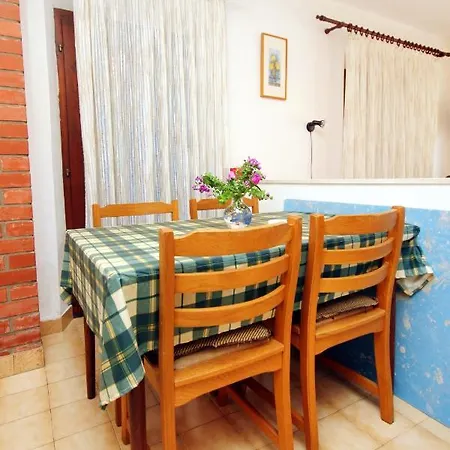 Gasthof Apartments And Rooms By The Sea Racisce, Korcula - 4341 Račišće