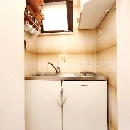 Gostinjska kuća Apartments And Rooms By The Sea Racisce, Korcula - 4341 Racisce