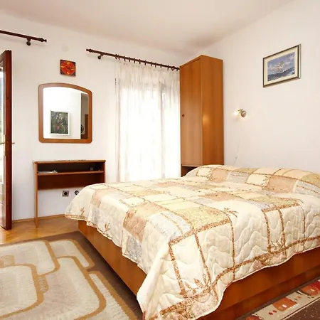 Apartments And Rooms By The Sea Racisce, Korcula - 4341 Guest house