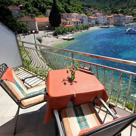 Guest house Apartments And Rooms By The Sea Racisce, Korcula - 4341 3*