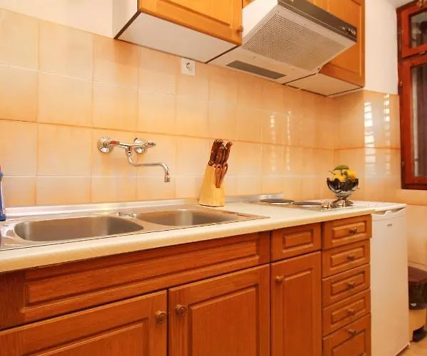 And By The Sea Racisce, Korcula - 4341